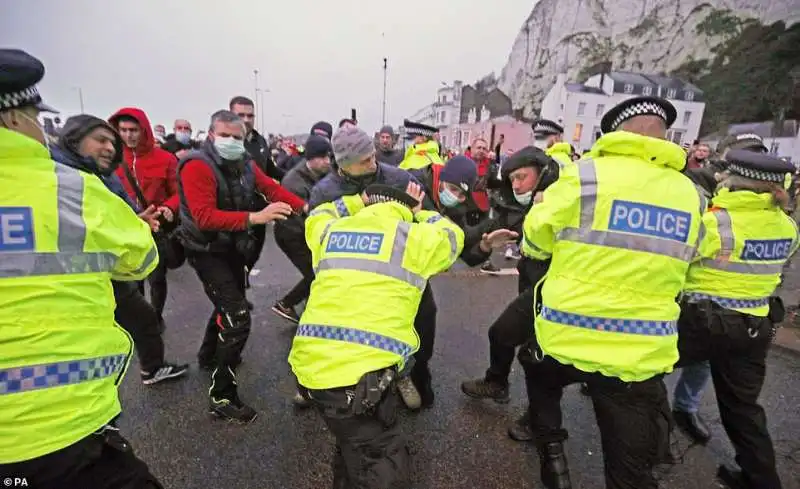 proteste camionisti a dover 21