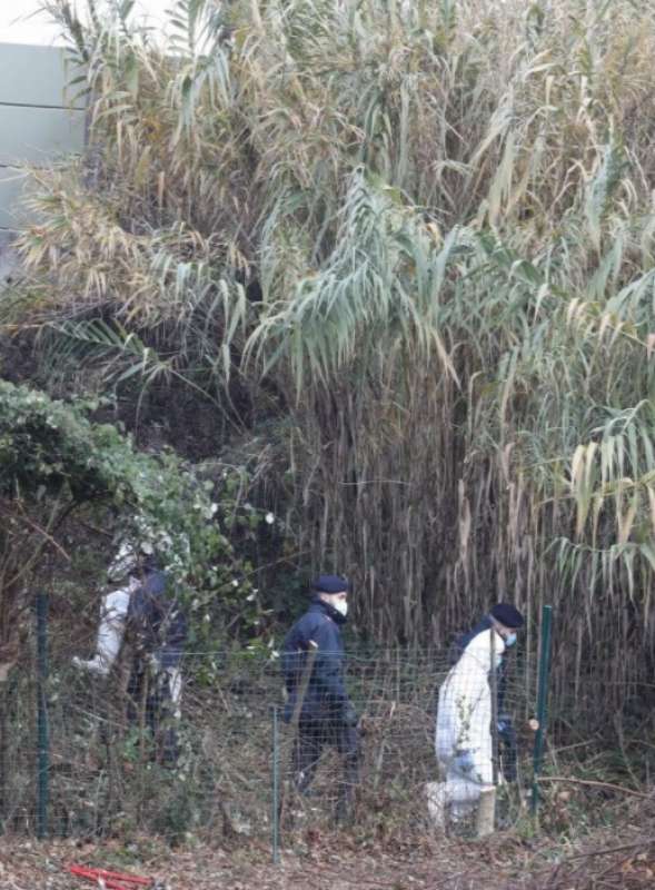 ricerche a firenze sollicciano dopo il ritrovamento dei resti umani nelle valigie 13