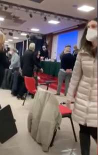 assemblea dell'ordine dei medici di roma interrotta dai no vax 2