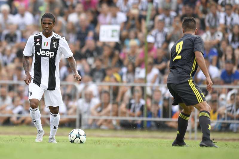 douglas costa