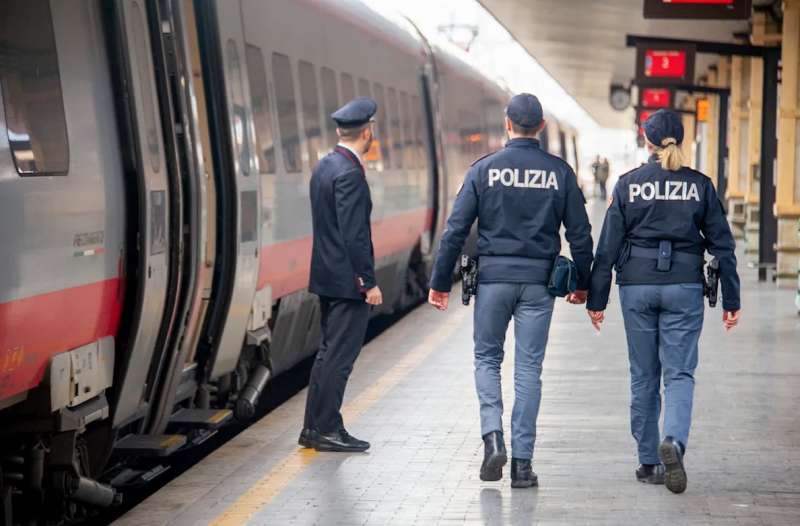 due ragazze violentate sul treno 2