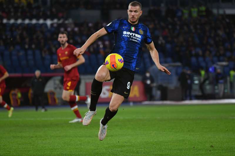 edin dzeko foto mezzelani gmt 324