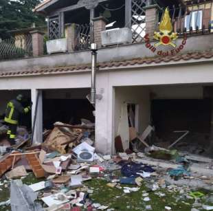 ESPLOSIONE IN UNA PALAZZINA A ROCCA DI PAPA