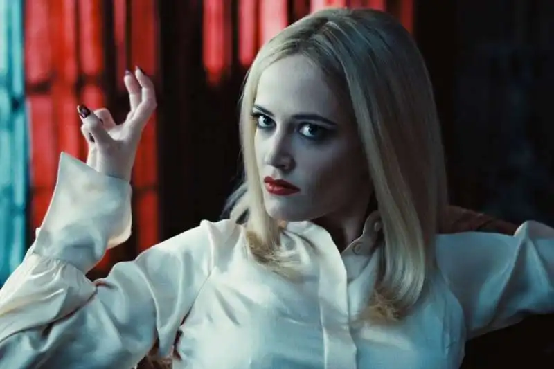 eva green dark shadows 