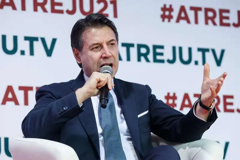 giuseppe conte atreju   4