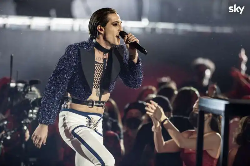 i maneskin alla finale di x factor ph julehering 16