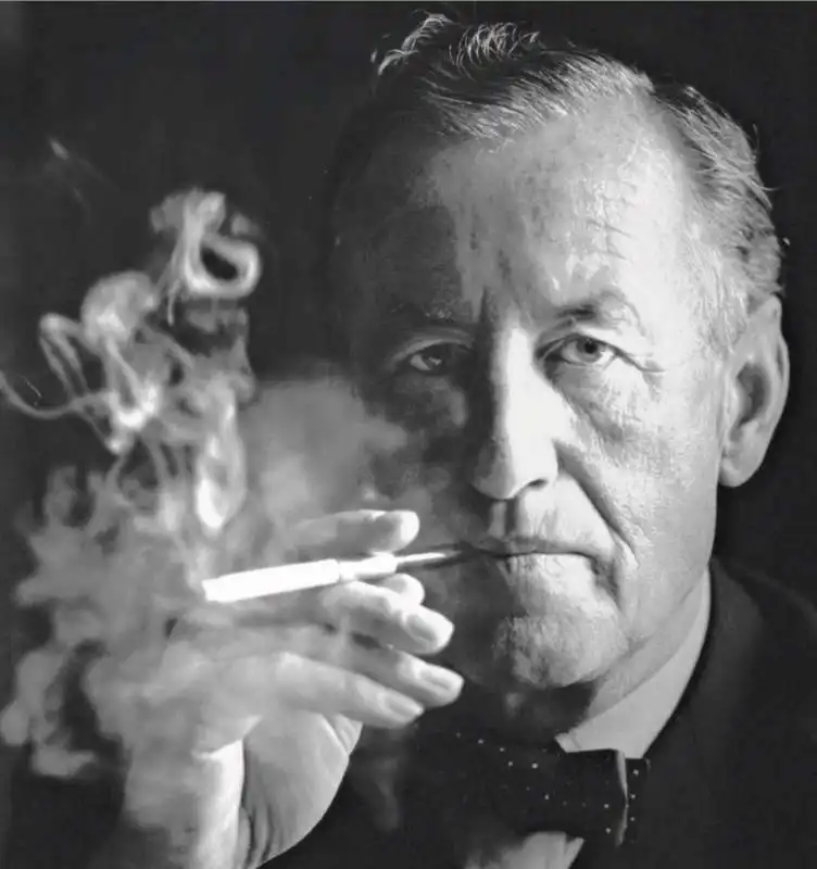 IAN FLEMING