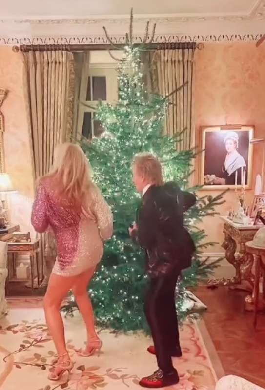 il balletto natalizio di rod stewart e consorte