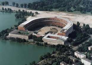 il kongresshalle colosseo nazista di norimberga 8