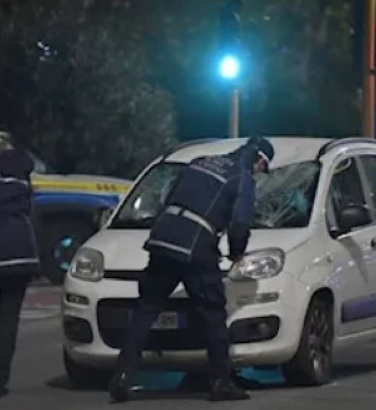 incidente in monopattino sulla cristoforo colombo a roma 2