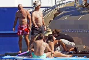 jeff bezos e laura sanchez a st. barts 13