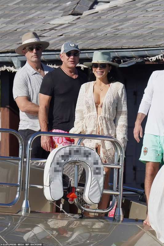 jeff bezos e laura sanchez a st. barts 8