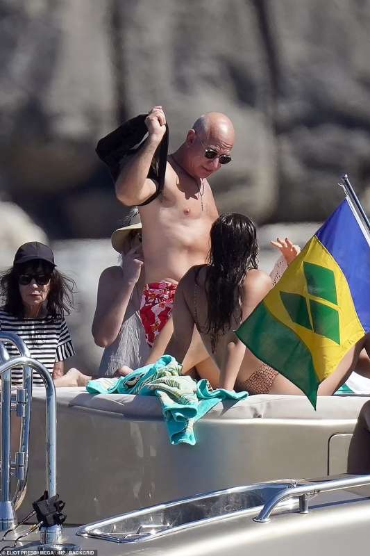 jeff bezos e laura sanchez a st. barts 9