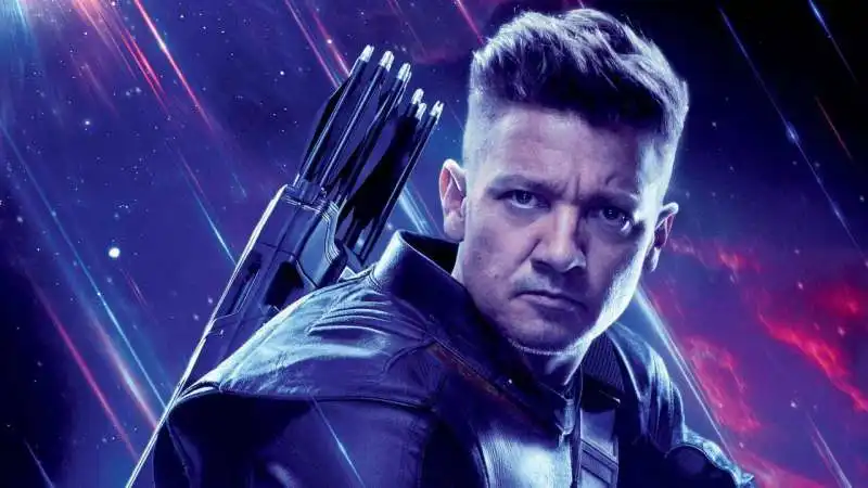 JEREMY RENNER - HAWKEYE 