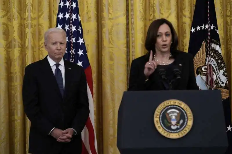 joe biden kamala harris  1