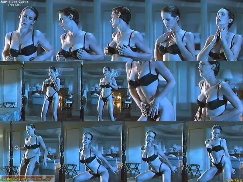 lo striptease di jamie lee curtis in true lies. 