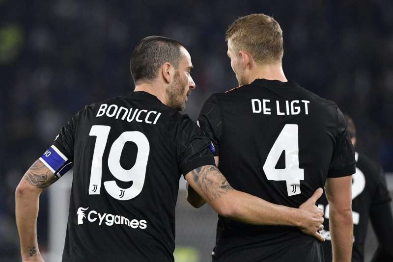 matthijs de ligt con leonardo bonucci