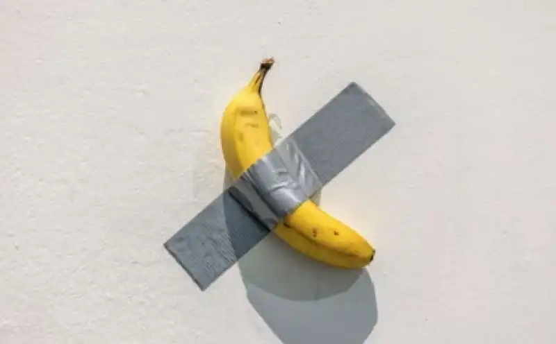 maurizio cattelan 3