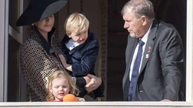 michael wittstock con la figlia charlene e i nipoti