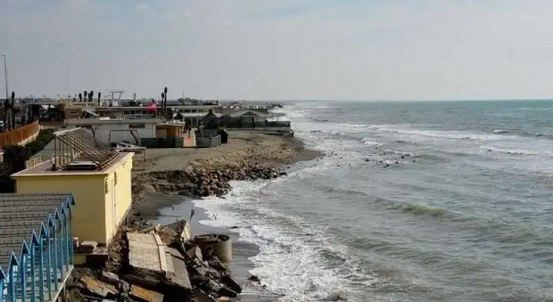 OSTIA EROSIONE SPIAGGIA