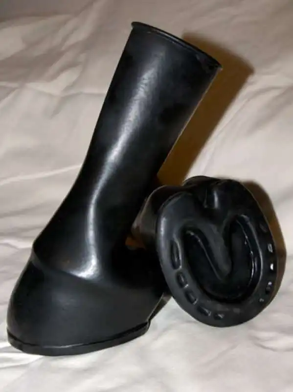 scarpa bdsm pet play