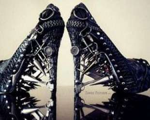 scarpe bdsm tortura (2)