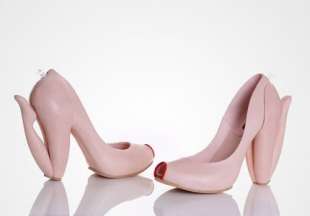 scarpe corpo nudo di donna