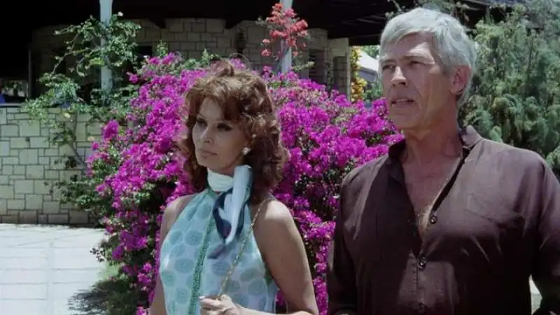 sophia loren james coburn   bocca da fuoco 