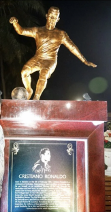 statua cristiano ronaldo goa