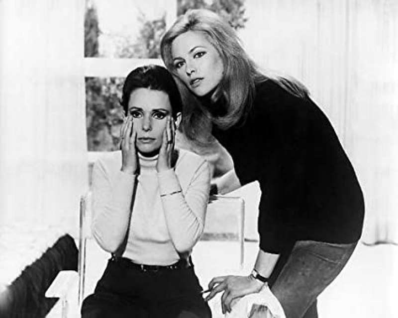 susan strasberg e mathalie delon in le sorelle