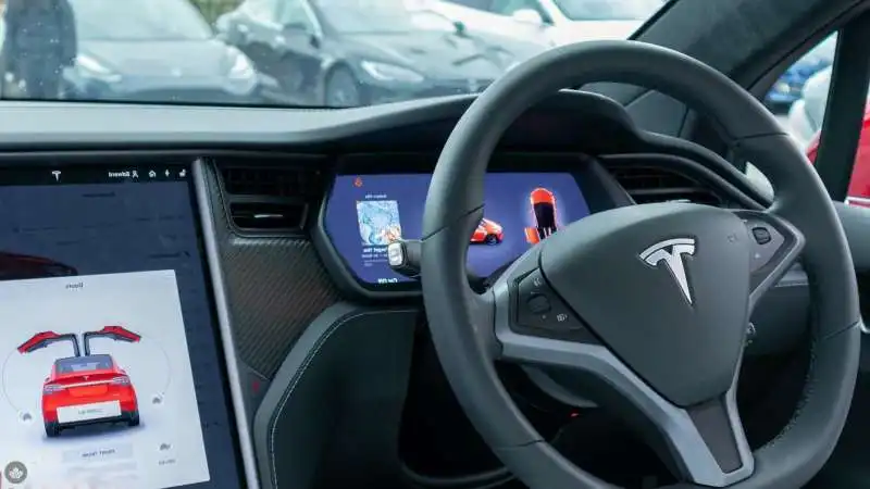 tesla passenger play 3