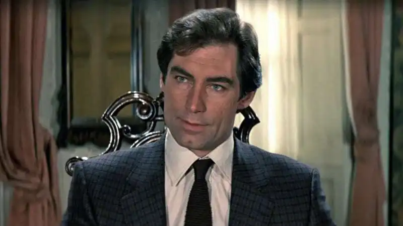 timothy dalton   agente 007. zona pericolo 