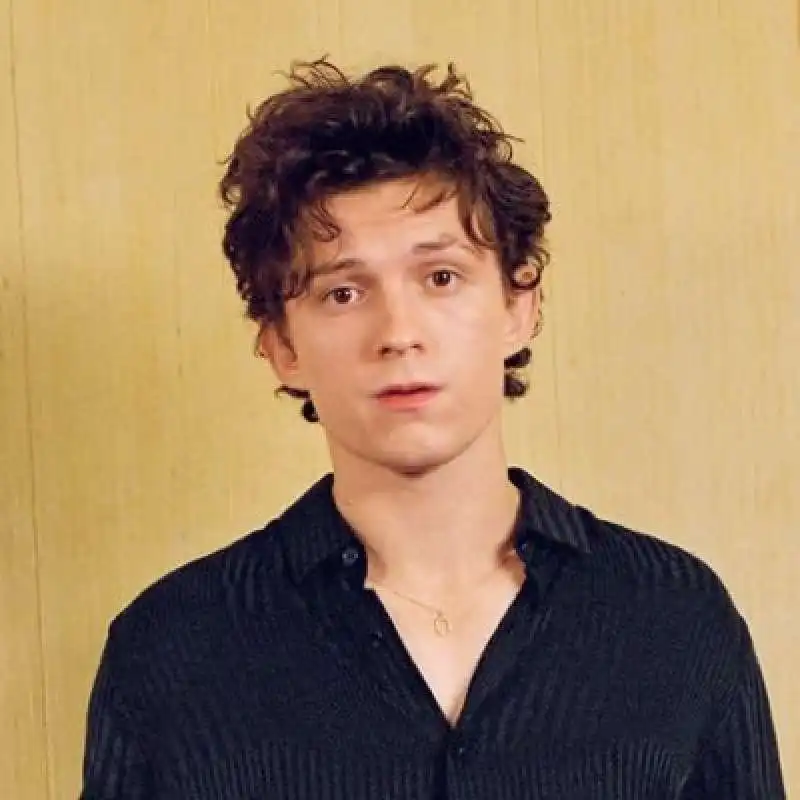 tom holland 10