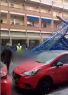 torino il video del crollo della gru prima dei soccorsi 7