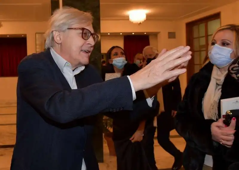 vittorio sgarbi versione one man show  foto di bacco (12)