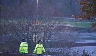 bambini morti nel lago ghiacciato a solihull regno unito 13