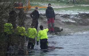 bambini morti nel lago ghiacciato a solihull regno unito 9