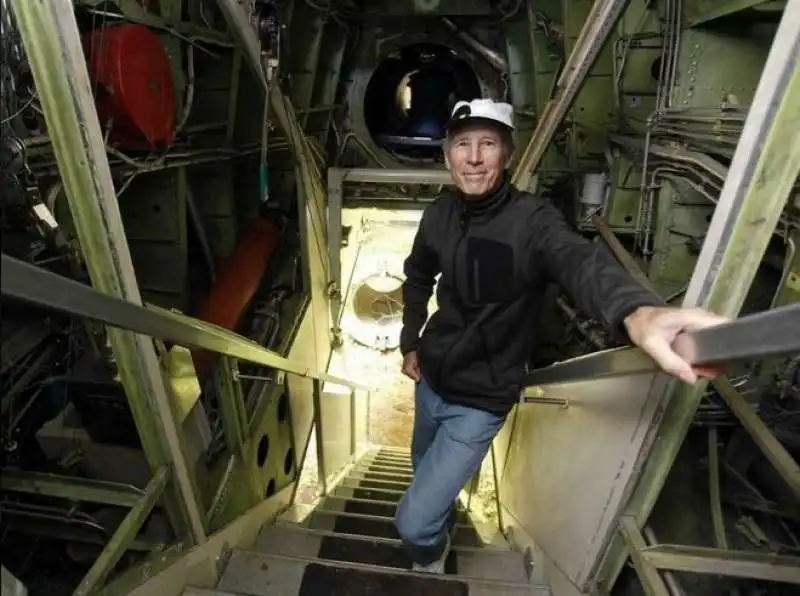 bruce campbell e il suo boeing 727 5