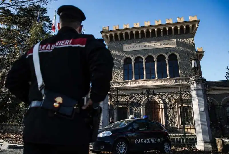 carabinieri al poligono di tiro di via tor di quinto, a roma 