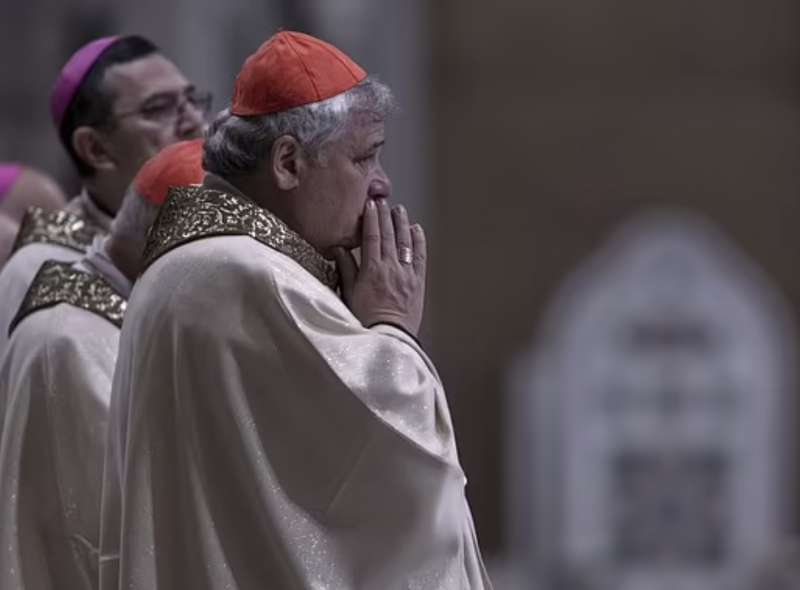 cardinal kondrad krajewski alla messa per benedetto xvi