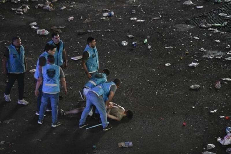 DISORDINI A BUENOS AIRES DOPO LA VITTORIA DEI MONDIALI