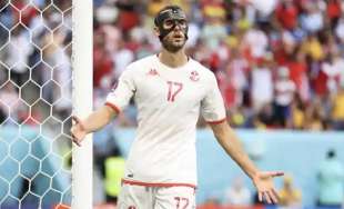 ellyes skhiri durante la sconfitta della tunisia contro l'australia sabato