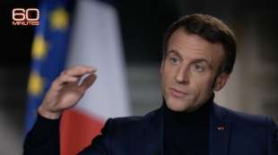 EMMANUEL MACRON INTERVISTATO DALLA CBS