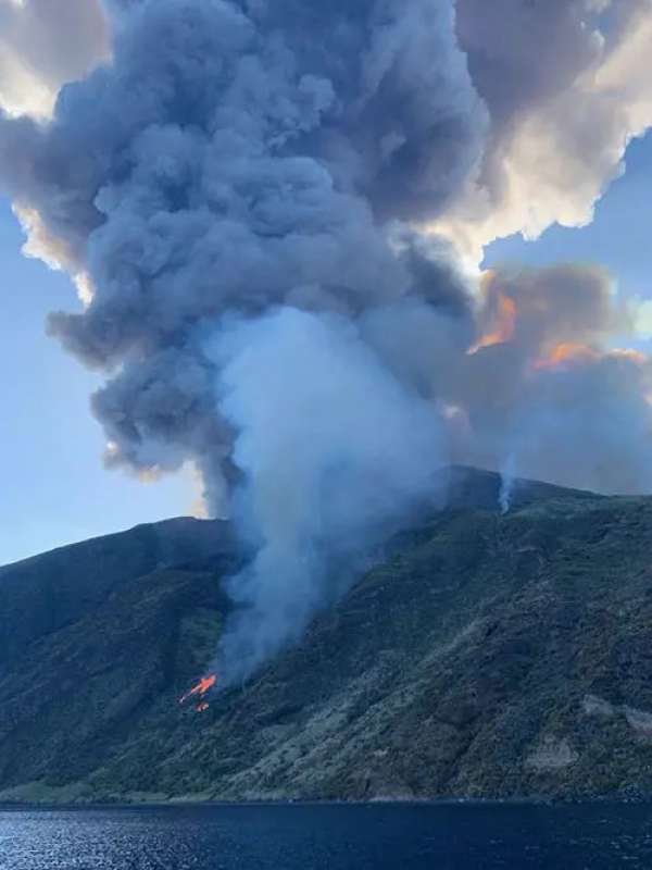 eruzione stromboli 3