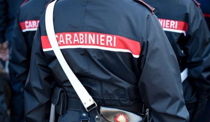 finti carabinieri