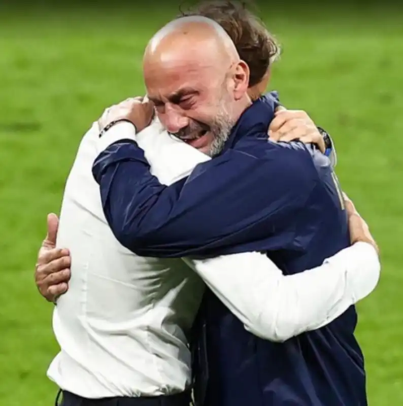 gianluca vialli roberto mancini euro 2020