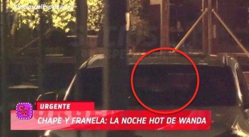 IL BACIO TRA WANDA NARA E L GANTE