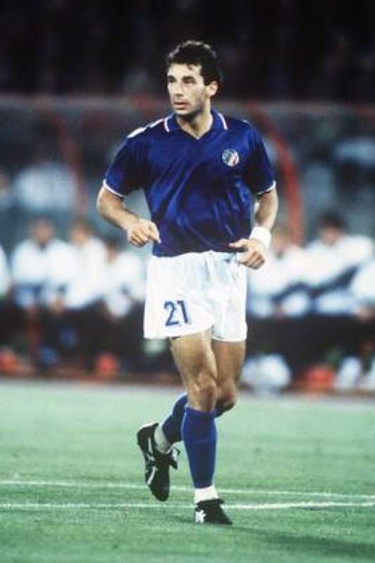 L'Italia del calcio piange Gianluca Vialli. Gravina: “Quello che ha fatto  per la maglia azzurra non sarà mai dimenticato”