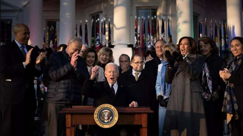 joe biden firma il respect for marriage act