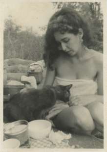 kitch her cat 1959 carolee schneemann